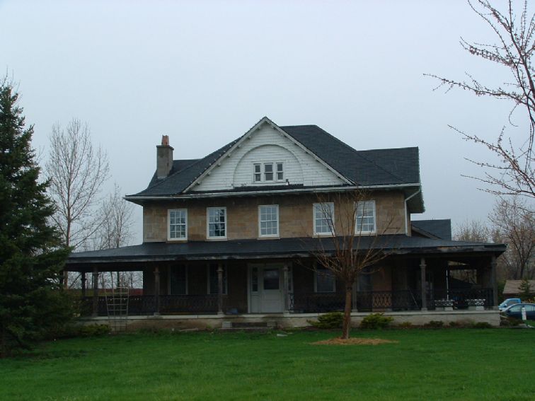 9387 Lundy's Lane Heritage Property