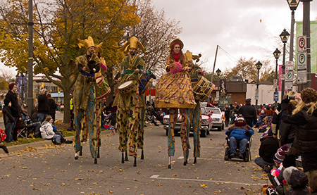 Maraca Tall Band on Stilts